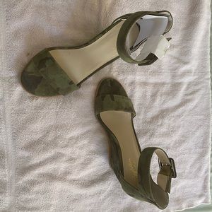 Seychelles cloud nine camo suede wedge sandal